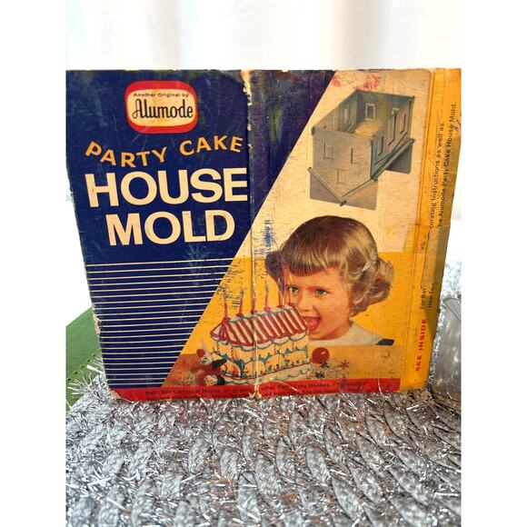 Alumode Party Cake/Gingerbread House Mold Kit Vintage 1950's with Instructions - Picture 2 of 8